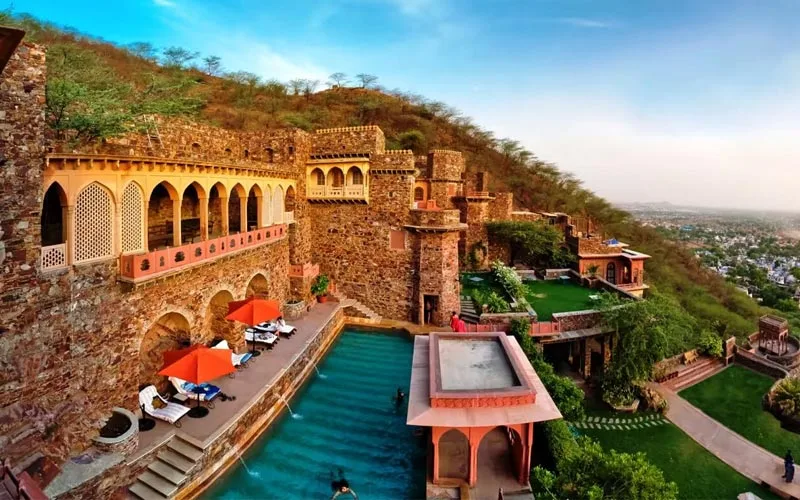 Day Trip to Neemrana Fort-Palace from Delhi
